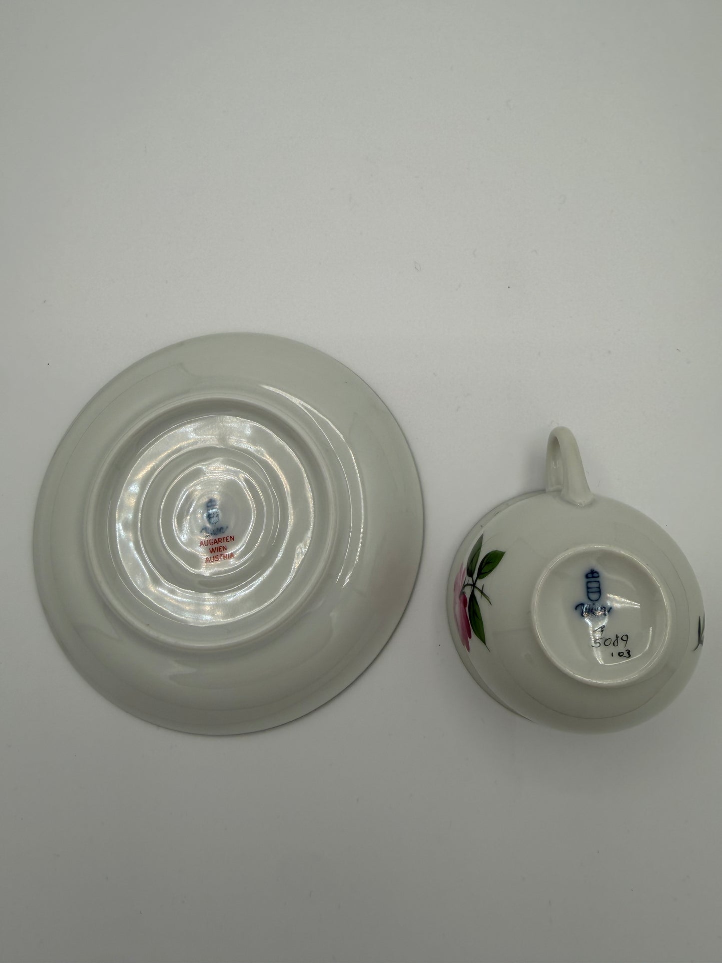 Augarten Wien – Wiener Rose
Mokkatasse mit Untertasse, grüner Randdekor