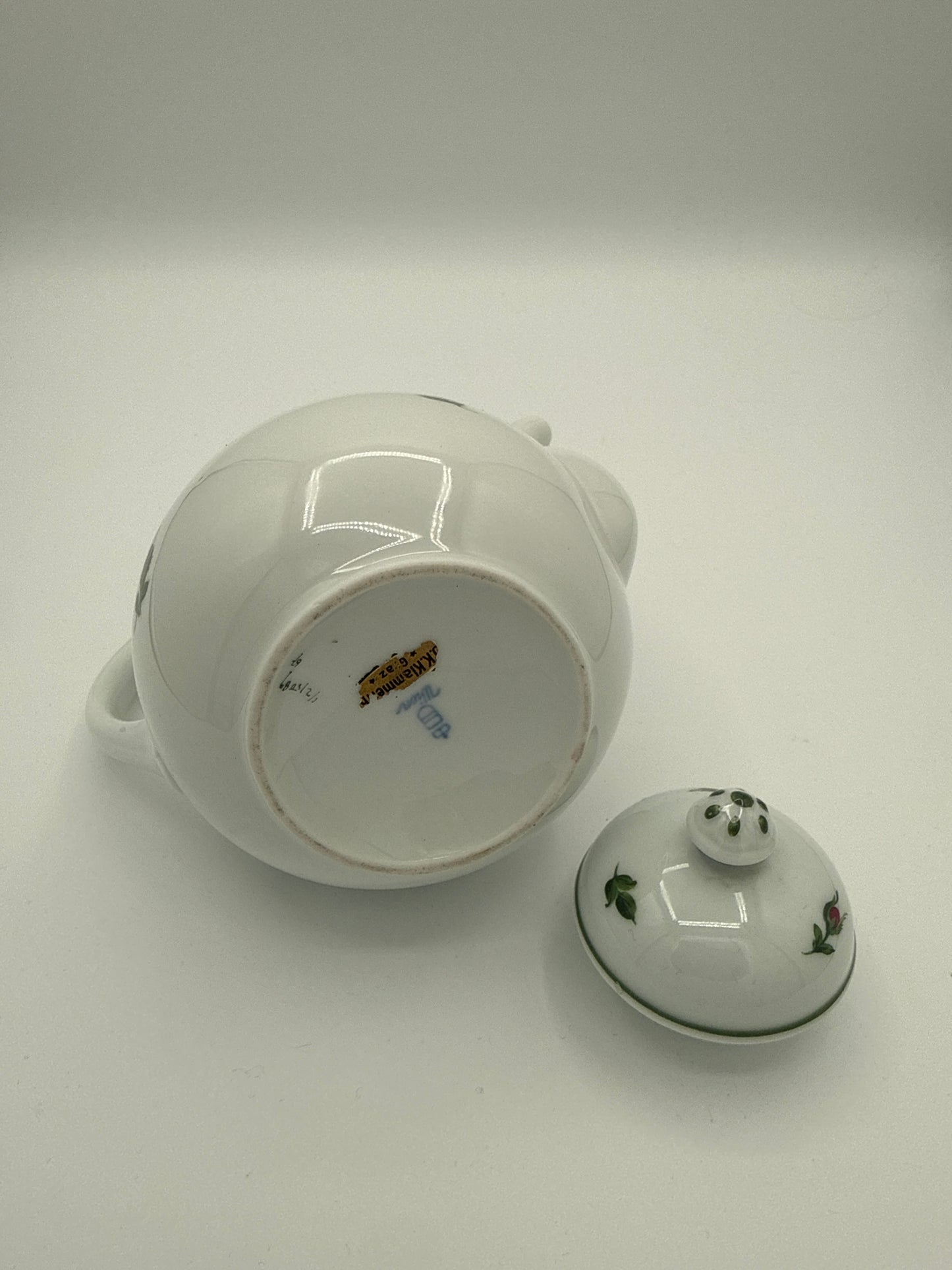 Augarten Wien – Teekanne „Wiener Rose“ mit grünem Randdekor