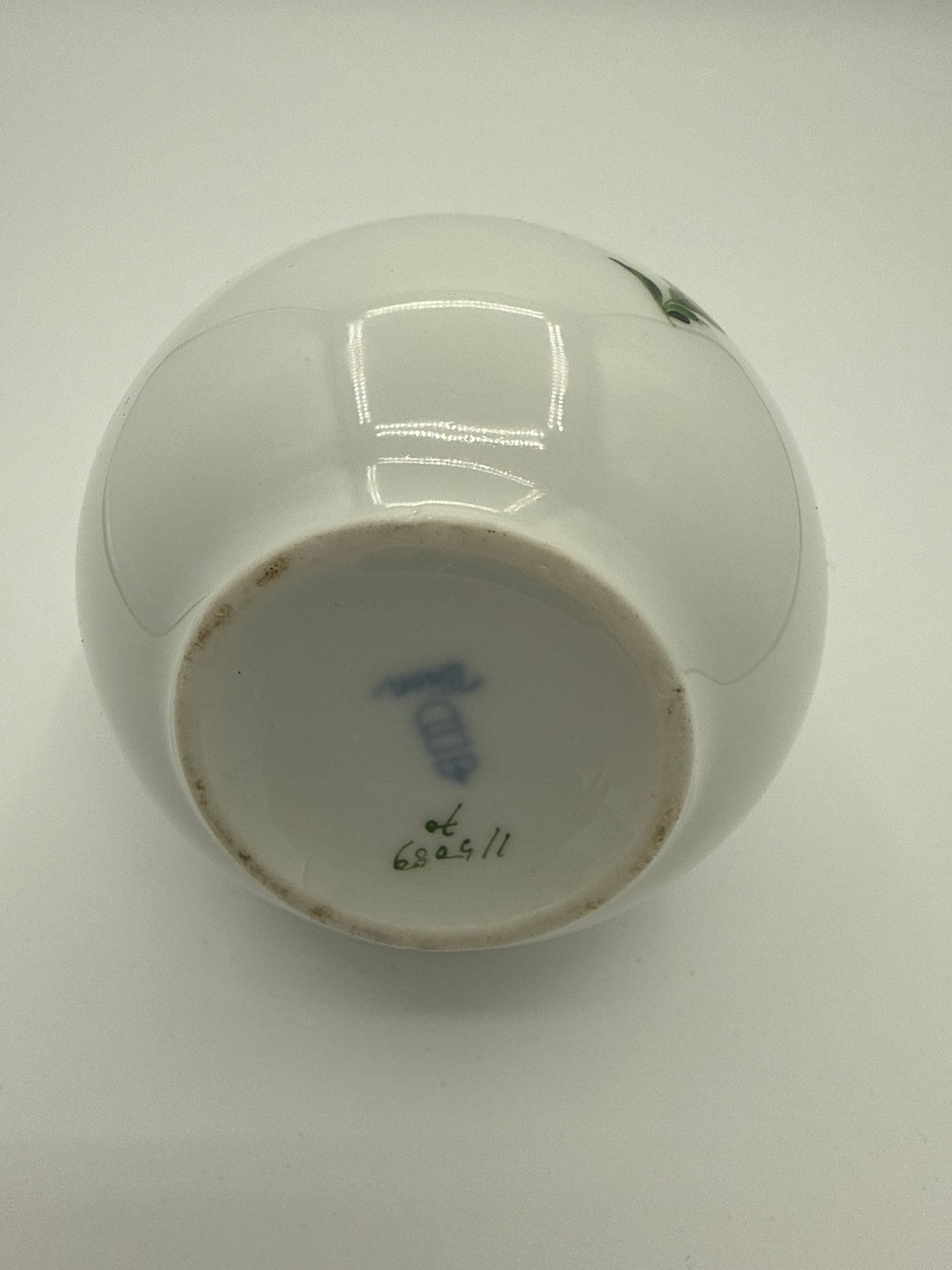 Augarten Wien – Milchkännchen „Wiener Rose“ mit grünem Randdekor