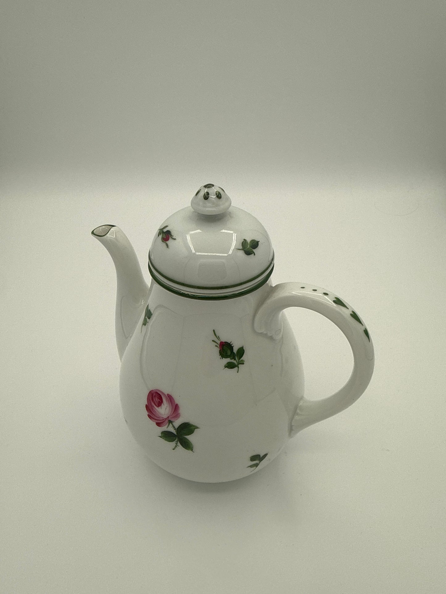 Augarten Wien – Teekanne „Wiener Rose“ mit grünem Randdekor