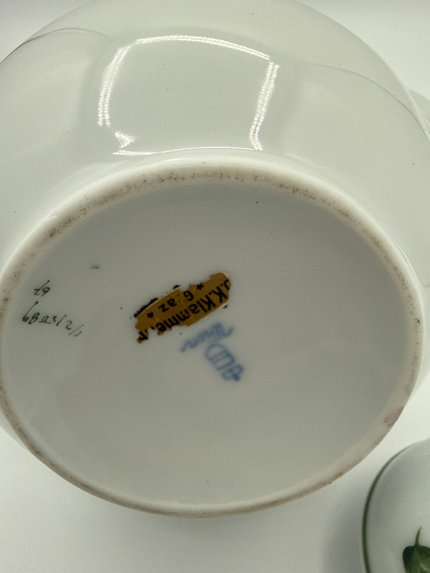 Augarten Wien – Teekanne „Wiener Rose“ mit grünem Randdekor