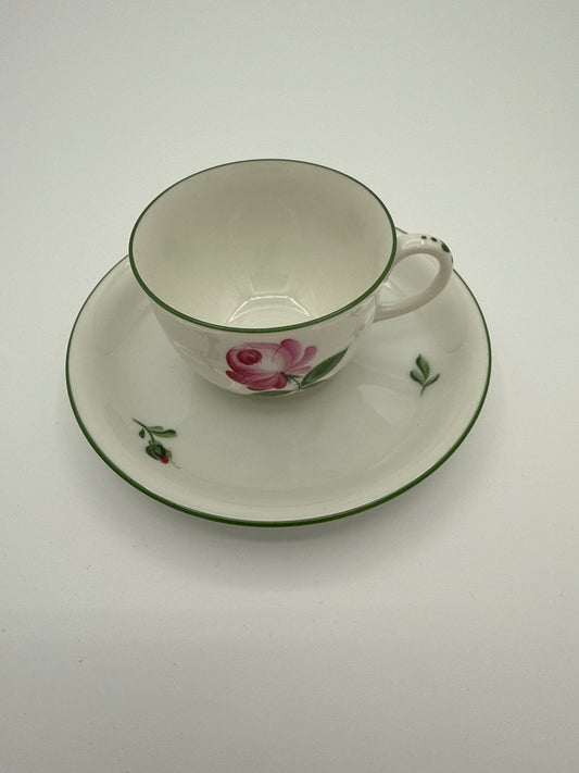 Augarten Wien – Wiener Rose
Mokkatasse mit Untertasse, grüner Randdekor