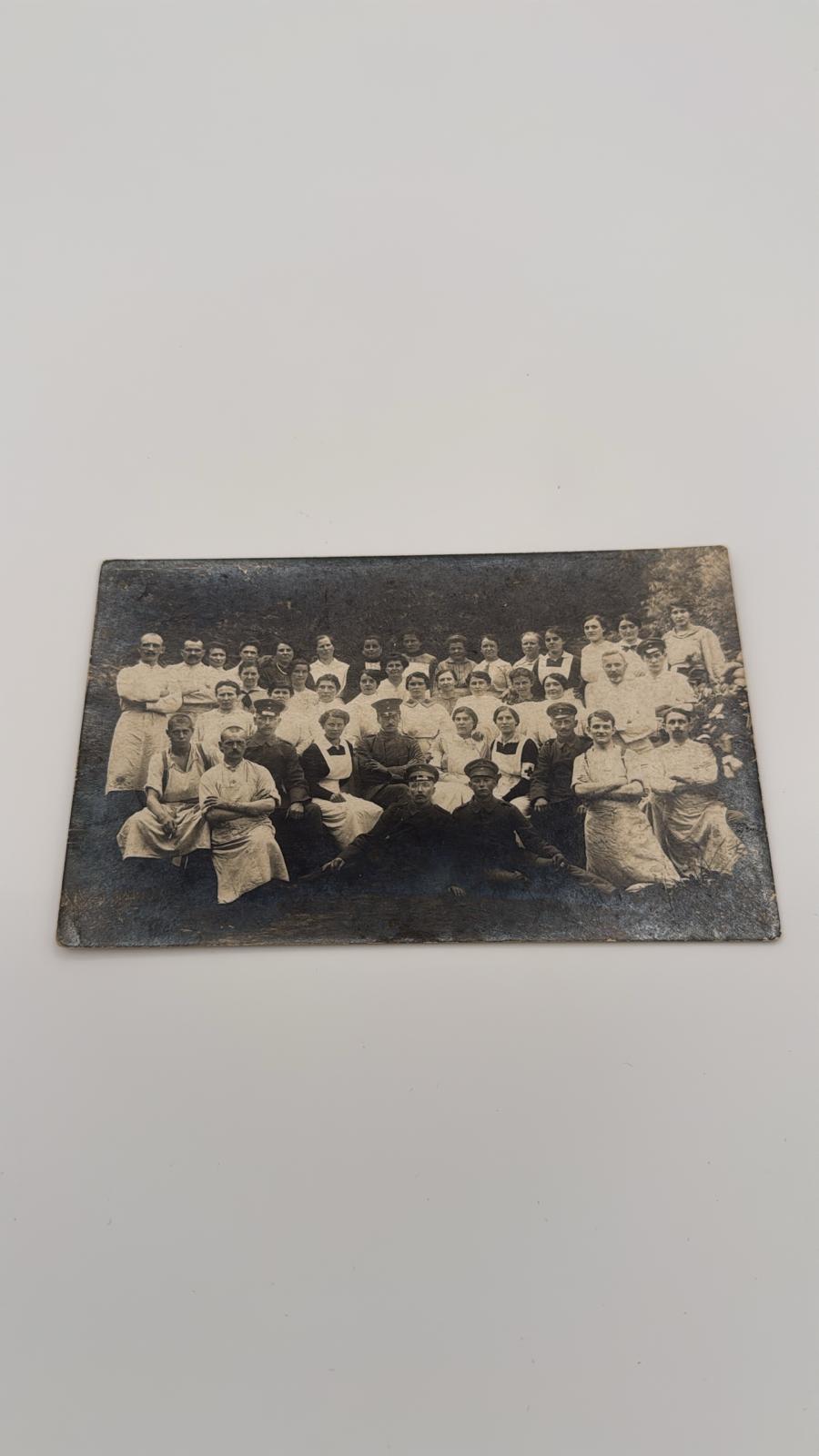 Lazarettpersonal und Krankenschwestern, um 1917